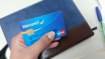 solicitud de la tarjeta de crédito del Banco de Mercantil